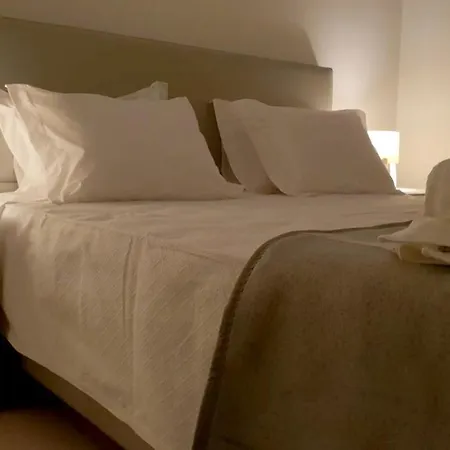 With 3 Bedrooms In With Wifi 23 Km From The Beach Lisboa